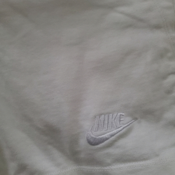 Womens cotton Nike shorts - Picture 2 of 6